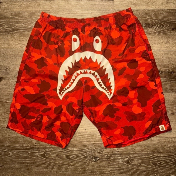 A Bathing Ape Bape Camo Shark Shorts Size Large - Picture 1 of 7